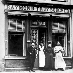 1898: Raymond Fruy slijpt voor het eerst de messen.